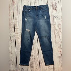 1822 Denim skinny ankle distressed jeans. Size 14.